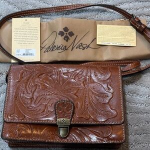 Patricia Nash Lanza Florence Embossed Brown Crossbody Bag P14107 w/tags & duster